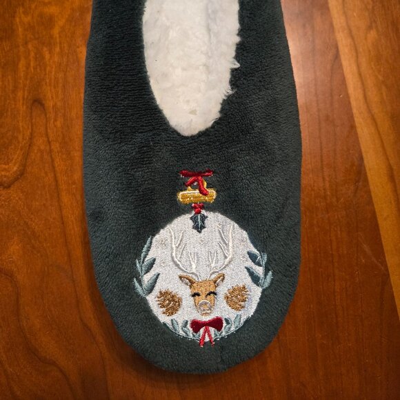 Vera Bradley slippers - Picture 1 of 5